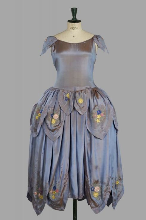 1920-25-purple-silk-gown-by-jeanne-lanvin