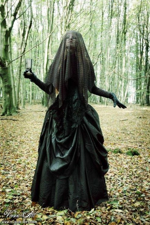 witch-in-the-woods
